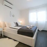 וילה Pjena Luxury Mediterranean Retreat With Private Pool *