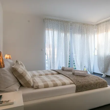 Villa Pjena *