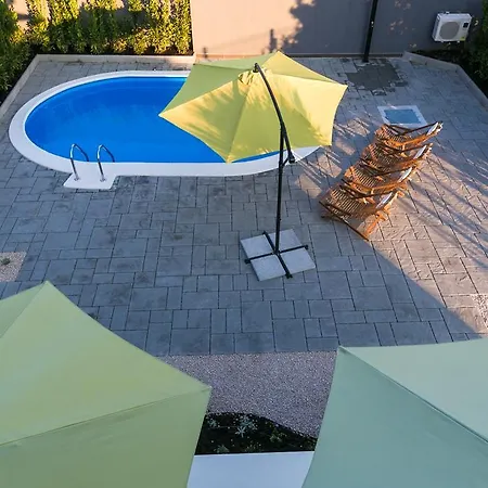 Pjena Luxury Mediterranean Retreat With Private Pool *