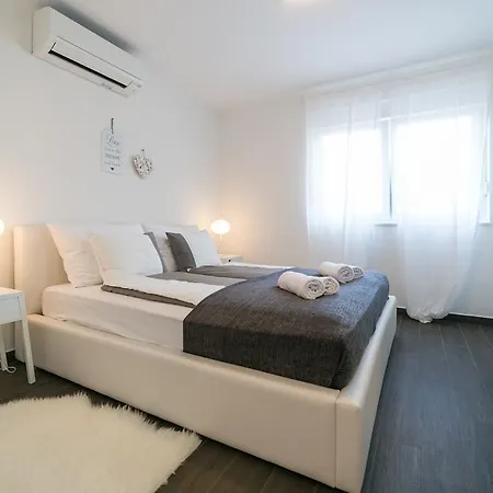 فيلة Pjena Luxury Mediterranean Retreat With Private Pool *