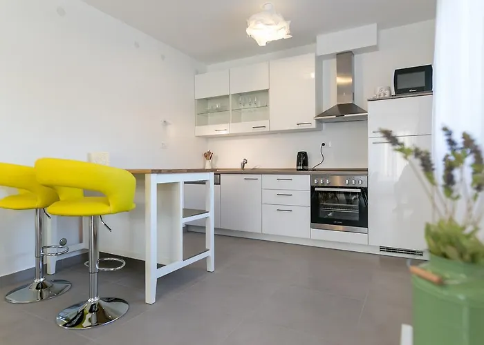 Pjena Luxury Mediterranean Retreat With Private Pool וילה ביוגראד נה מורו