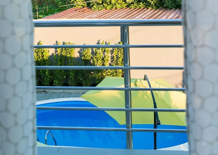 Pjena Luxury Mediterranean Retreat With Private Pool וילה